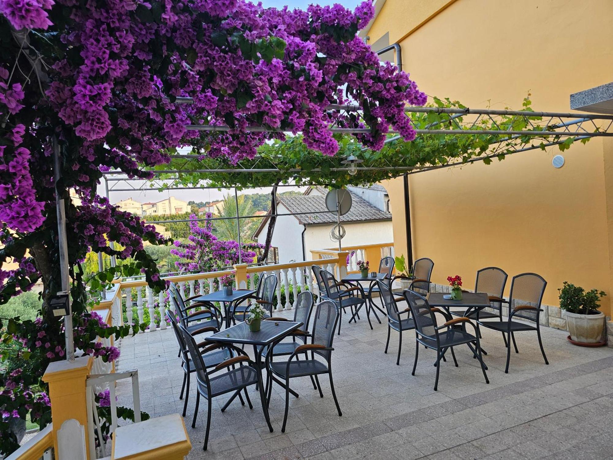 Rooms Neda Rab Town Buitenkant foto