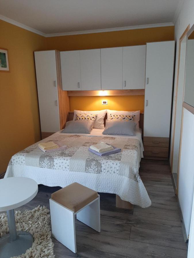 Rooms Neda Rab Town Buitenkant foto