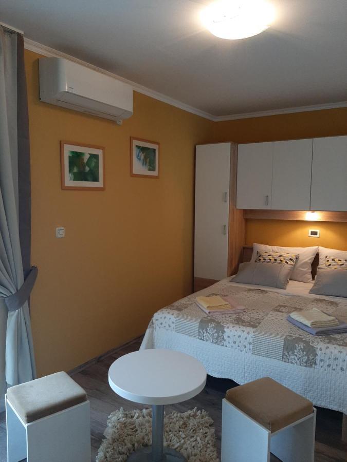 Rooms Neda Rab Town Buitenkant foto